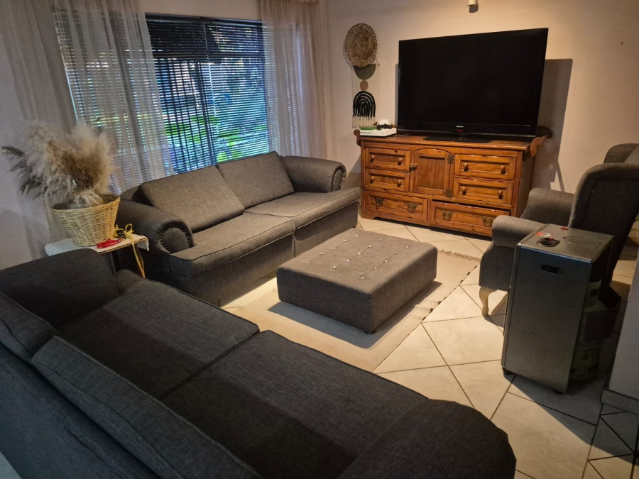 To Let 3 Bedroom Property for Rent in Protea Park North West